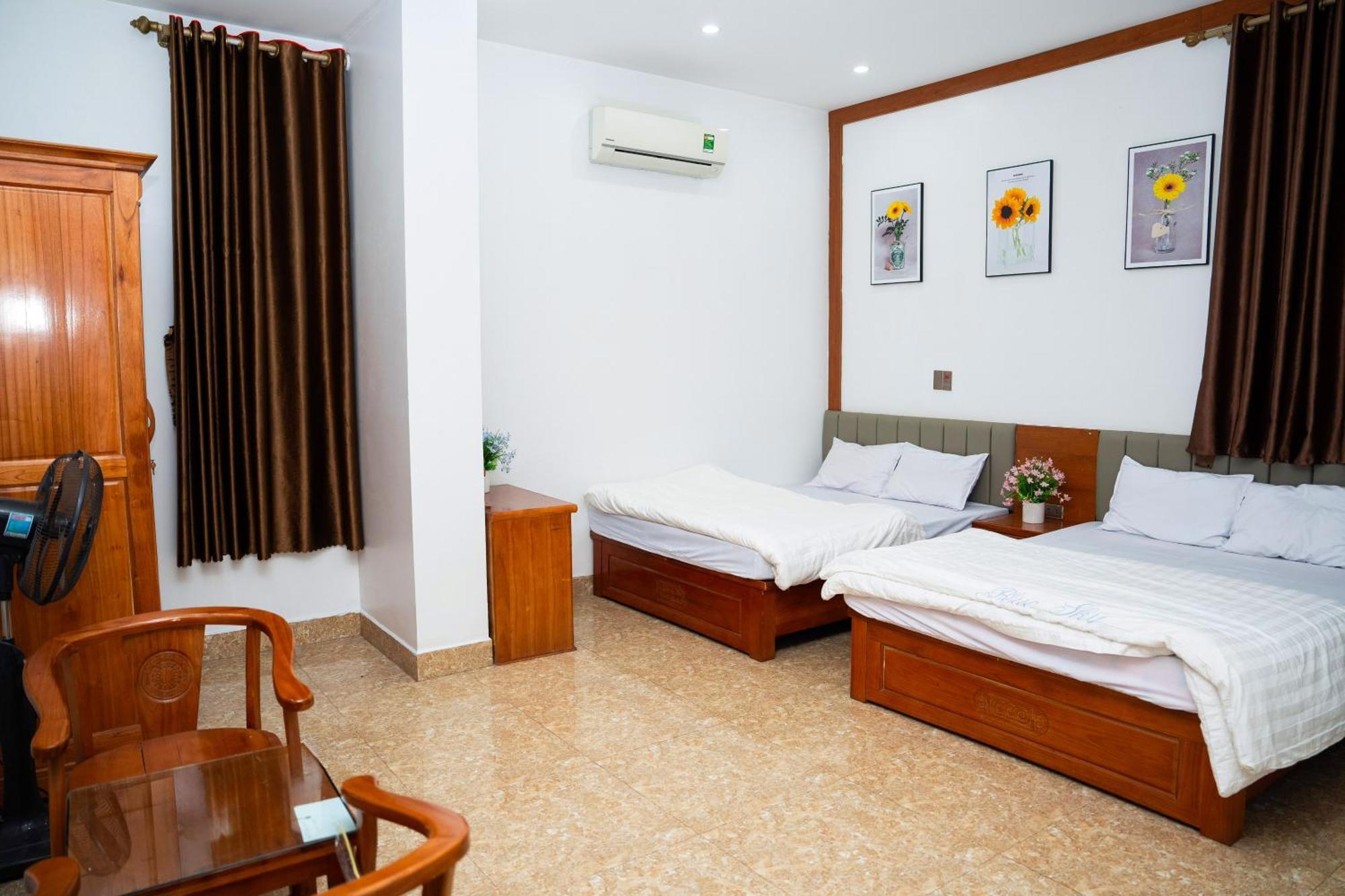Phuong Hoa Hotel Uong Bi Bagian luar foto